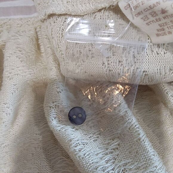 Hyku Top Blouse Womens Small Tiered Boho Bell Sleeve Babydoll Flowy Oversized - Picture 12 of 14